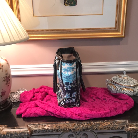 Talbots tote leather trim navy Scene print w/aqua - Picture 8 of 8